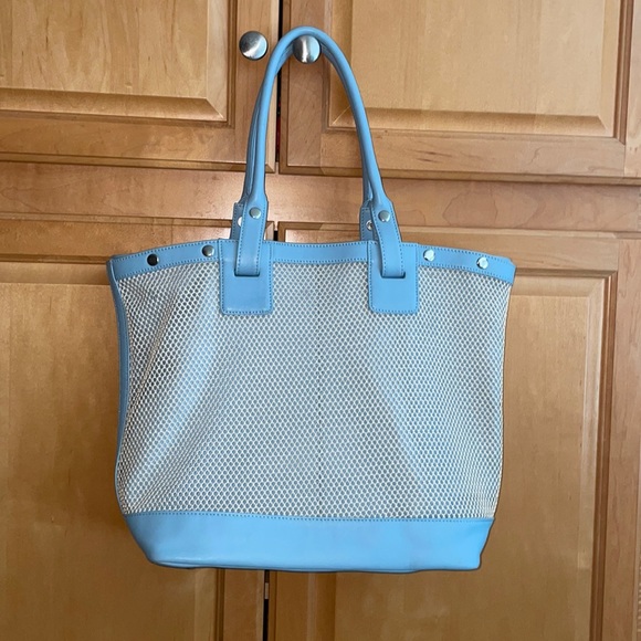 Levenger periwinkle blue leather tote with shoulder straps - Picture 4 of 10
